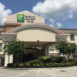 Holiday Inn Express & Suites 